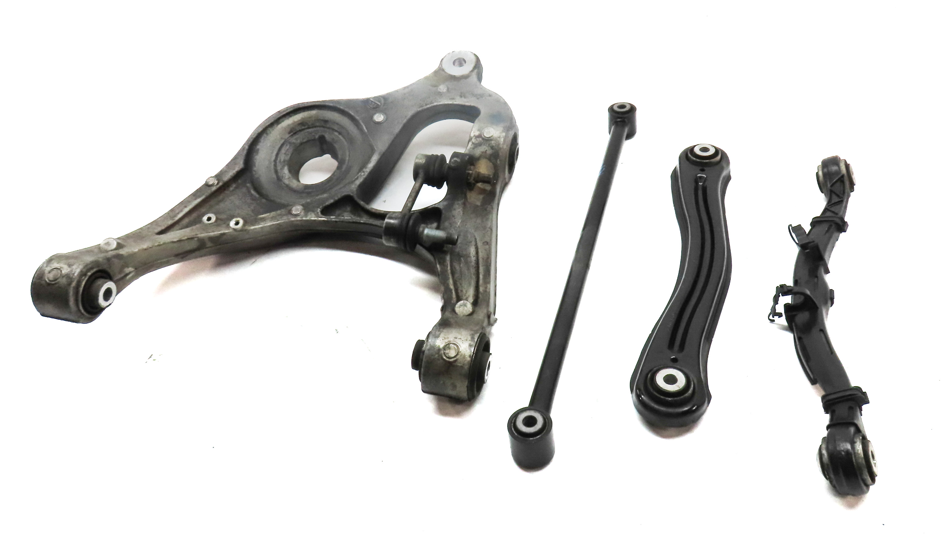 12-19 MERCEDES GL350 GL450 GL550 ML350 (W166 X166) RIGHT REAR CONTROL ARM SET — exact item pictured